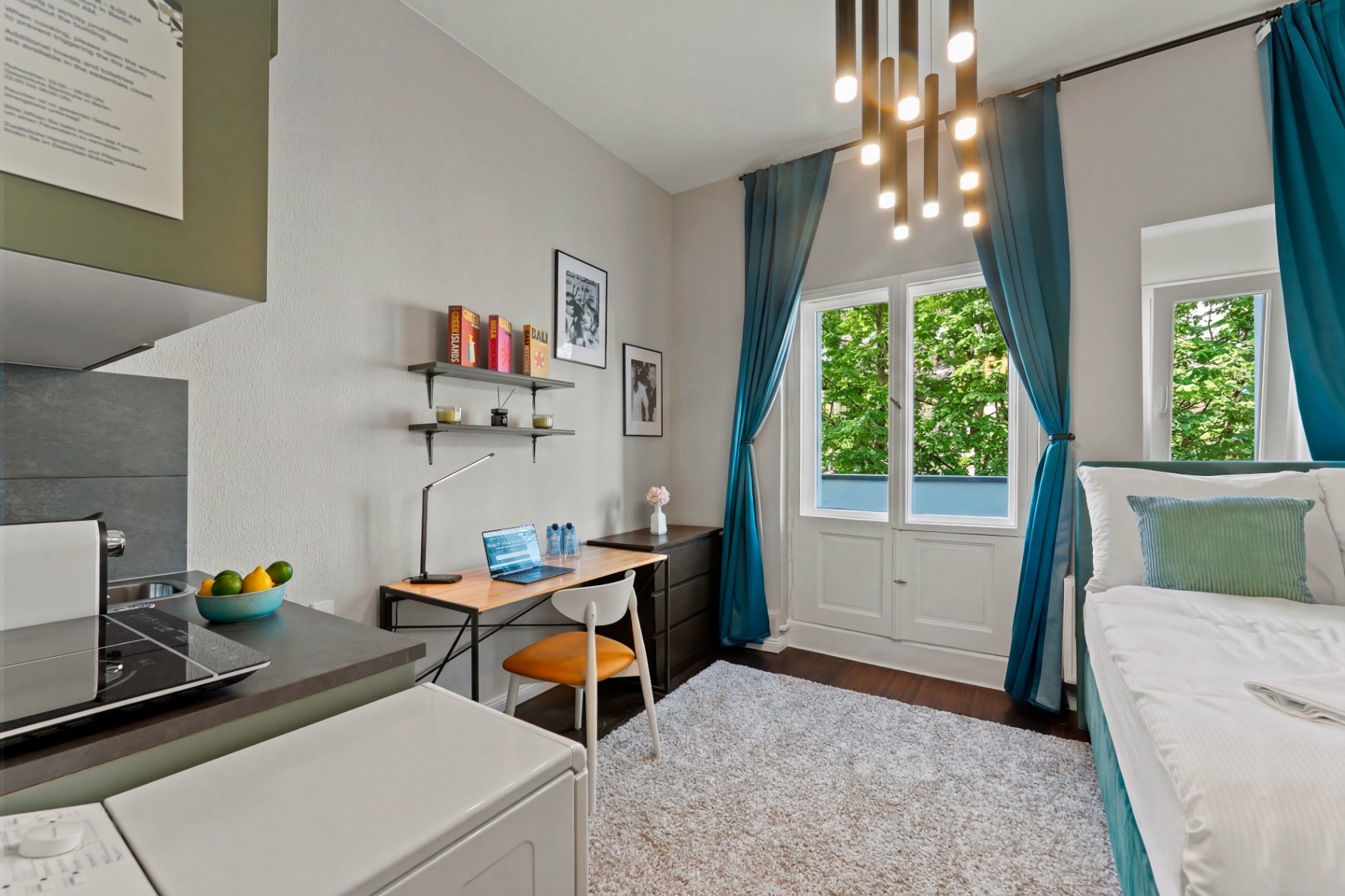 Studio with Kitchenette, Queen Size Bed and Balcony - view 4